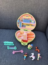 Polly Pocket Mini Bluebird Grünes Herz Pferde Puppen Stall Reittunier Z2