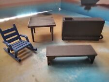 Playmobil 8 Möbel für  Western / Saloon - Tresen , Tisch , Schaukelstuhl - 03