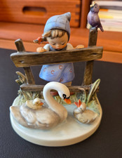 Hummel Figur Nr. 344  "Schwanenteich" von Goebel