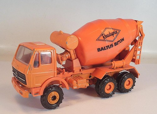 Conrad mercedes benz 3 - 1/50,