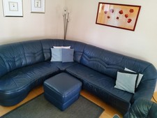 3 teilige Ledersitzgarnitur, blau 1,30m x 1,70m plus Ecke plus Fußhocker