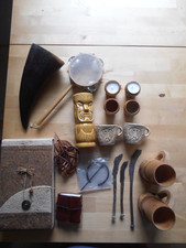 Larp Trinkhorn Accessoires Konvolut Ambiente Buch Becher Trommel Messer Teelicht