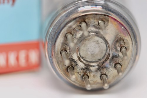 One telefunken ecf80 - 6bl8, tube
