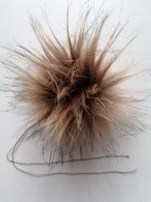 neue Braune mit schwarzen