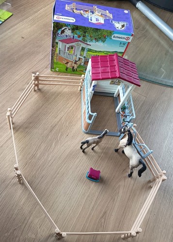 Schleich pferdebox mit arabern - pferdebox,