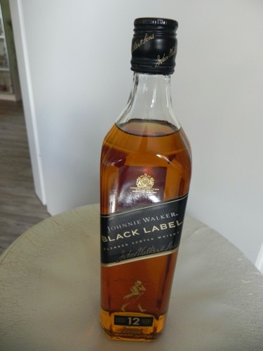 Johnnie walker black - johnnie,