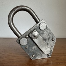 Antikes vorhängeschloss ohne - antikes,