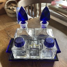 Schöne alte Kobaltglas