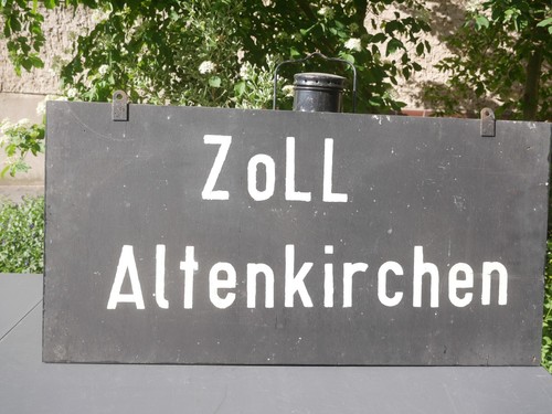 Eisenbahnschild wohl - -,