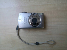 Canon DigitalKamera IXUS 750 Objektiv 3x optisch + Zubehörpaket | Silber