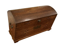 alte antike Truhe Modelltruhe