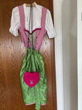 Dirndl mit Bluse