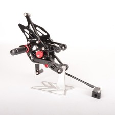 Arlows Racing Fussrastenanlage