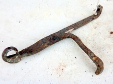 sehr alt geschmiedet  Öse Oese Eisen geschmiedet zum einmauern mit Mauerhaken