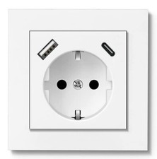 Steckdose mit USB-A & USB-C