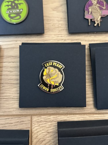 Pin serie easy peasy - pin,