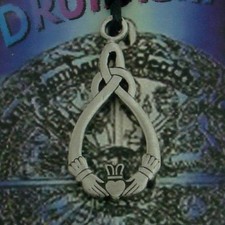Claddagh Amulett Anhänger