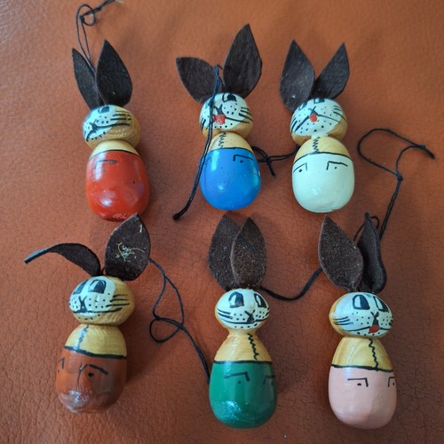 Sechs alte holz - holz-osterhasen, zum