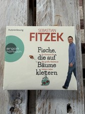 Fische, die auf Bäume