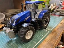 Verkaufe Blocher Allrad Traktor 1:16 inkl. Zubehör