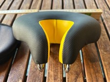 Nasenloser Fahrradsattel #1 Damen/Herren NEU schwarz/gelb