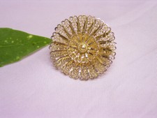 BROSCHE: 835 SILBER: SILBERDRAHT / VERGOLDET: PUNZIERT: FILIGRAN: RUND: VINTAGE