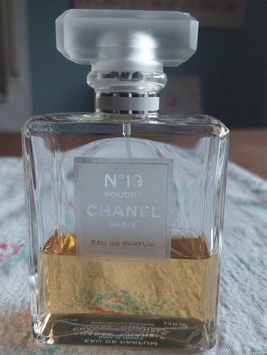 Chanel eau de - 19,,