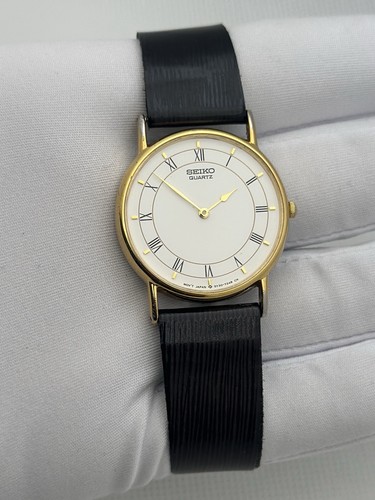 1990s seiko quartz white roman - seiko,