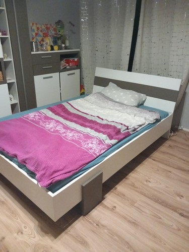 Neuwertiges bett x - neuwertiges, m