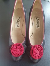 ausgefallener VINTAGE Damenschuhe Pumps schwarz Leder 37,5 MARIPE mit Stoffrose