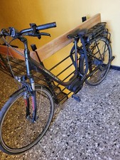 Fahrrad Der man mit Strom