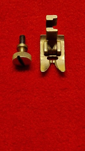Nähfuß mit schraube - mit,