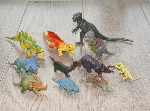 Dinosaurier figuren - 11,
