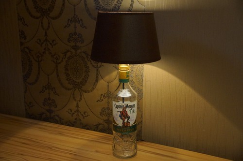 Led tischlampe aus - led-tischlampe, einer