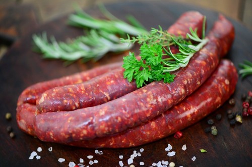 Bratwurst vom rind - bratwurst,