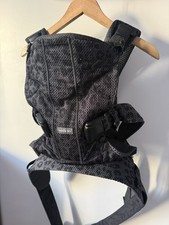 Black Baby Bjorn One Air 3D