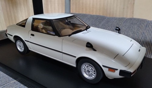 Autoart mazda savanna - autoart,