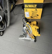 K05 Dewalt DWS777-QS Kappsäge und Gehrungssäge Paneelsäge