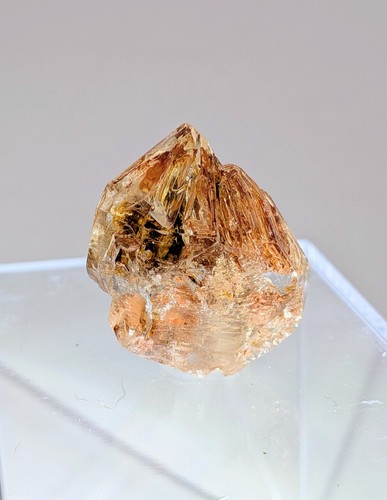 Very rare petroleumquarz - very, uv