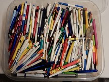 60 Kugelschreiber aus