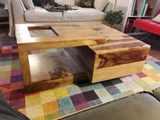 "Kubistischer" Couchtisch mit wunderschöner Maserung