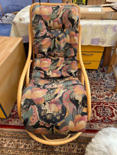 Schaukelstuhl mit extra langer Auflage aber ein paar Gebrauchsspuren