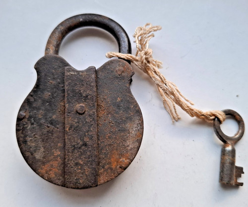 Antikes vorhängeschloss mit - antikes,