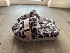 Ugg Pantoffeln Plateau Gr. 38 Fell Leo grautöne