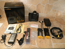 Canon EOS 1Ds Mark II  Body/Digitalkamera    diverses Zube.   OVP - SEHR GUT
