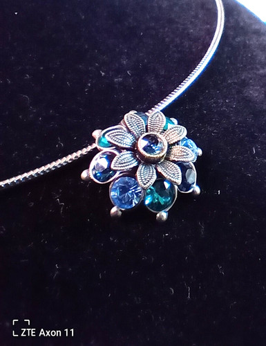 Halsreif mit swarovski element - halsreif,