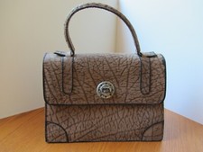 Handtasche Leder, nach Art der Elefantenhaut geprägt