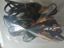 Div. Composite Audio-Video-Verbindungskabel je. 2,50€