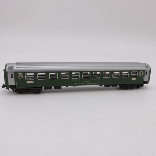 Minitrix personenwagen 2 - n,