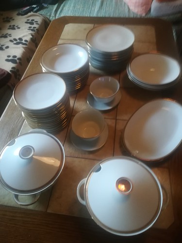 Essservice mit goldrand marke - mit,